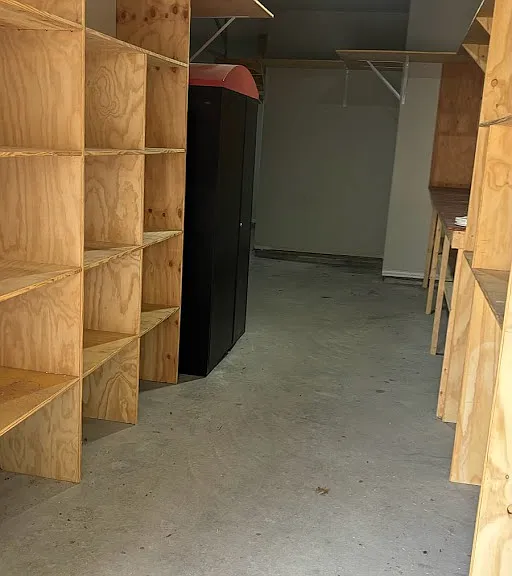 560 Darian Dr — Photo 30