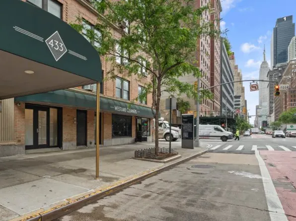 433 West 34th Street 15B image 7 of 8