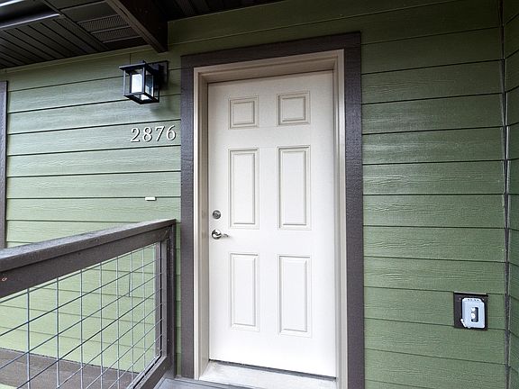 2nd image of 2876 Overlook Blvd