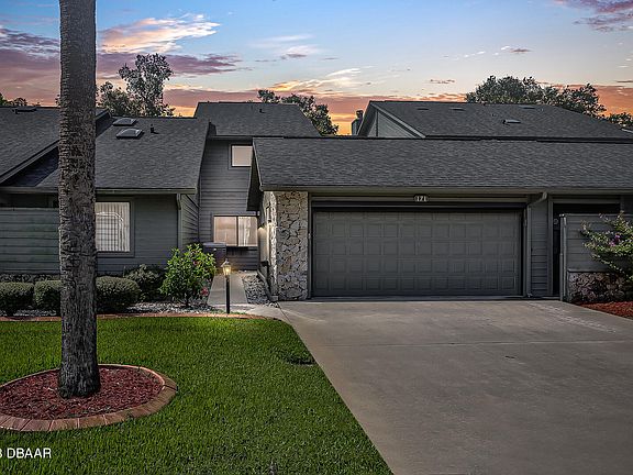 2nd image of 171 Deer Lake Cir