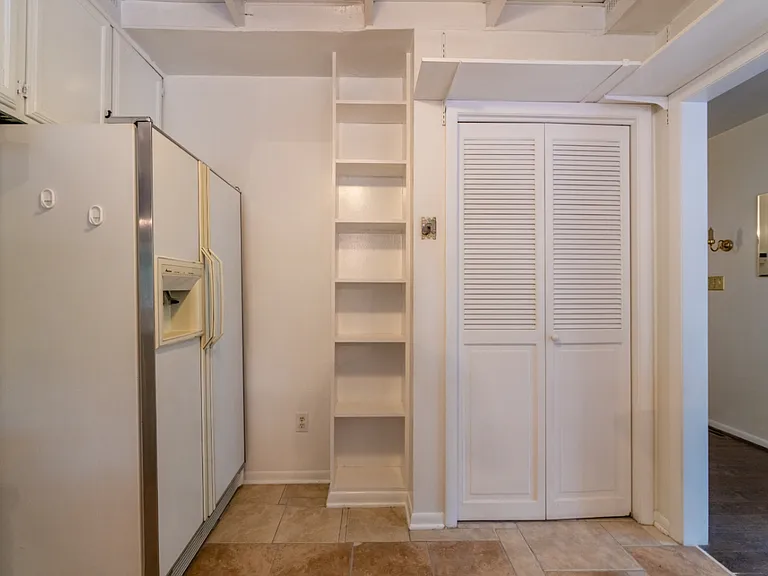 5275 Country Club Rd — Photo 10