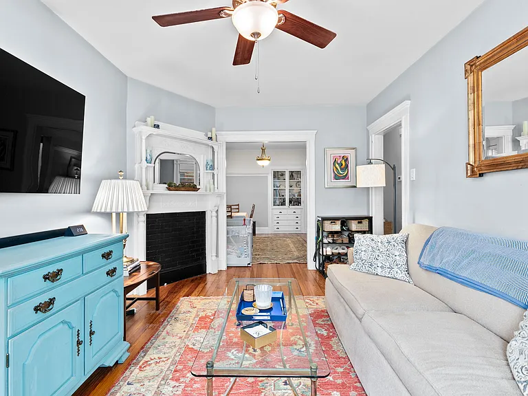 12 Houghton St #1 — Photo 2