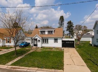 223 Reagles St, Arlington, WI 53911