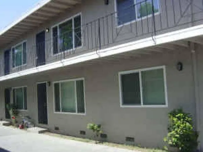 Building Photo - 1130 Roewill Dr