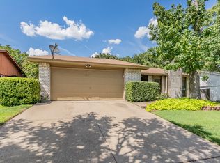 4017 Rushmoor Dr, Arlington, TX 76016