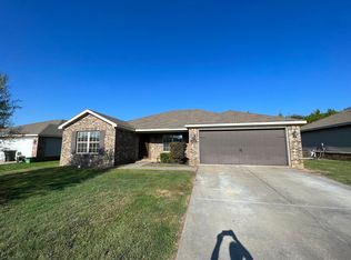 1917 Willow Oak Dr, Van Buren, AR 72956