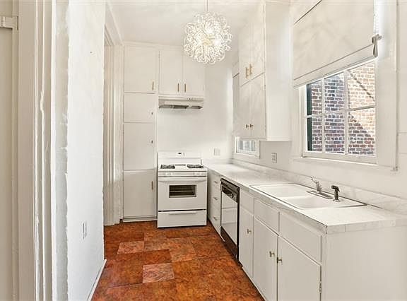 5th image of 515 Saint Ann St #3