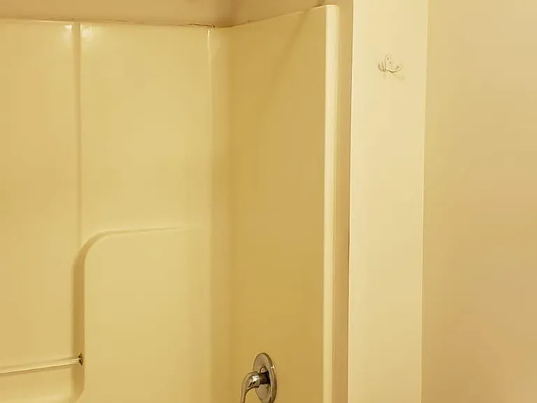 6428 Creekbend Dr — Photo 18