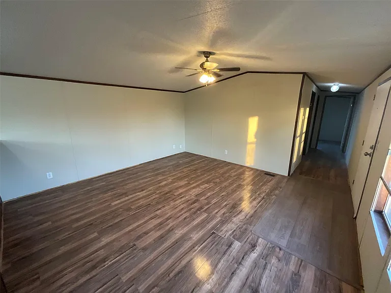133 Country Oaks St — Photo 15