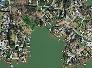 2710 Southern Breeze Ln, Sherrills Ford, NC 28673