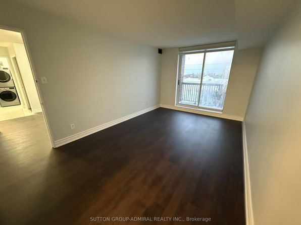 330 McCowan Rd #511, Toronto, ON M1J 3N3