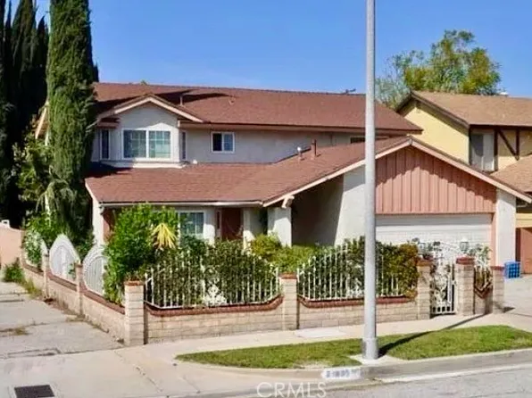 21829 Hiawatha St, Chatsworth, CA 91311