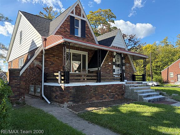 4th image of 8973 Birwood St