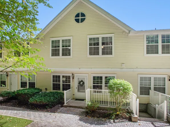 633 Danbury Road #25, Ridgefield, CT 06877