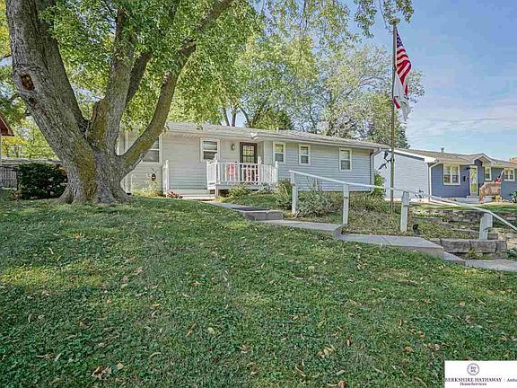 3rd image of 2322 S 122nd Ave