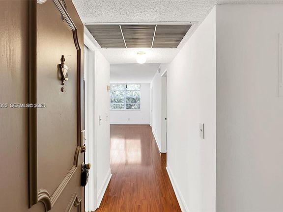 2nd image of 9430 Live Oak Pl APT 407