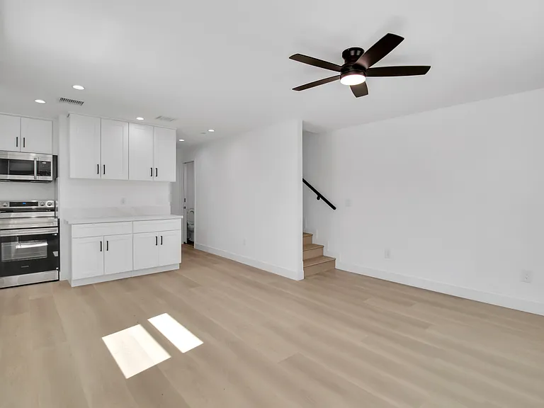 6818 Florence Pl #B — Photo 5
