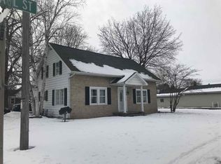 308 W Pearl St, Seymour, WI 54165