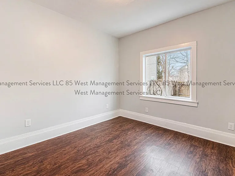 407 11th St NW #D — Photo 7