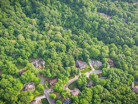 5th image of Burke Dr