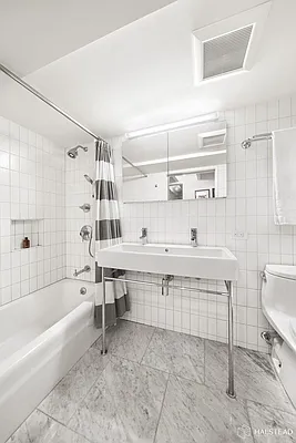 Rented by Halstead Real Estate | media 32