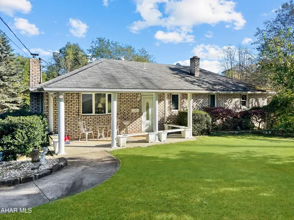 159 Anderson Dr, Johnstown, PA 15909