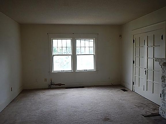 3rd image of 1215 N 19th St