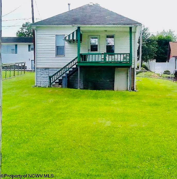 2nd image of 1414 Crislip Ave