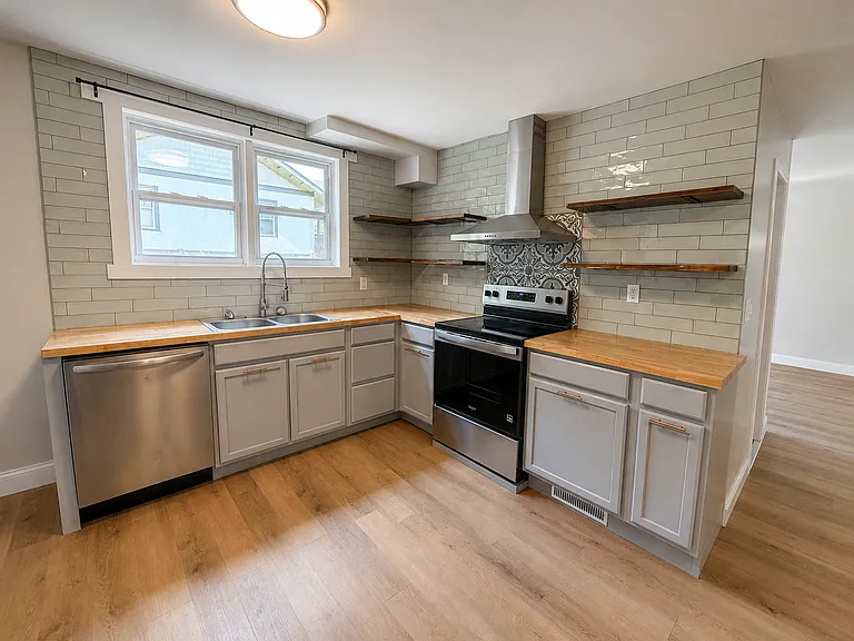 308 Missouri St #17 — Photo 3