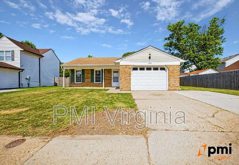1701 Darrow St — Photo 32