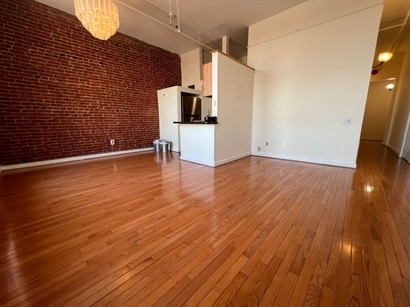 1010 Race St #5BC