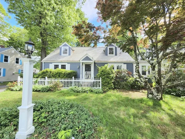 25 Hazen St, Springfield, MA 01119