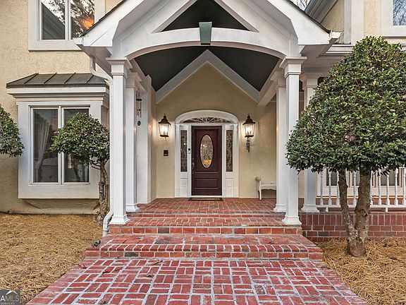 4th image of 140 Thorne Ridge Trl