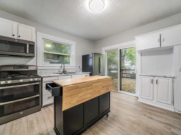 1532 Hamilton Ave NW Room 4, Grand Rapids, MI 49504