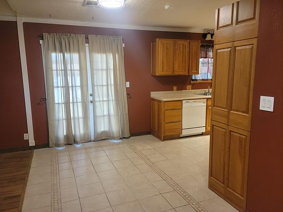 Dining (Back Door)