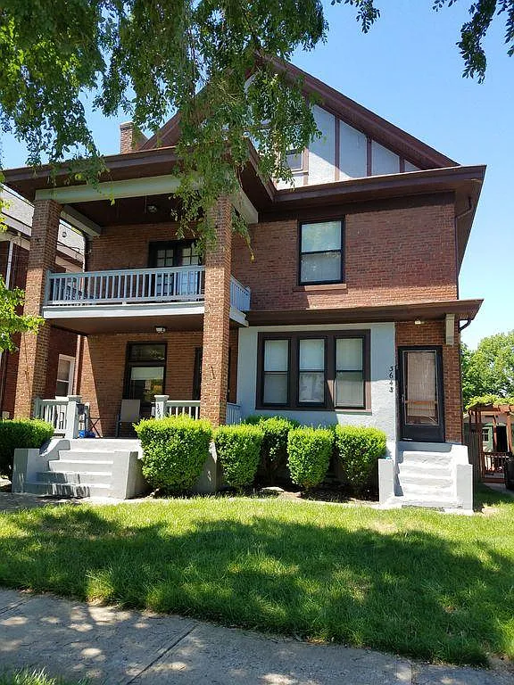 2 bed, 2000 sqft, $2,050 — Photo 1
