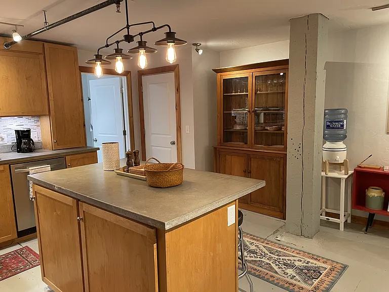 418 W Callender St #4 — Photo 26