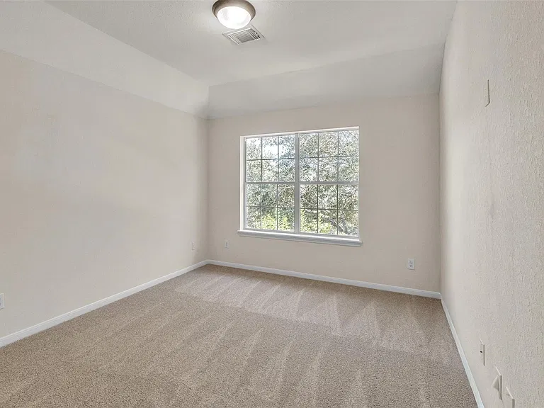5303 Riverstone Crossing Dr — Photo 32