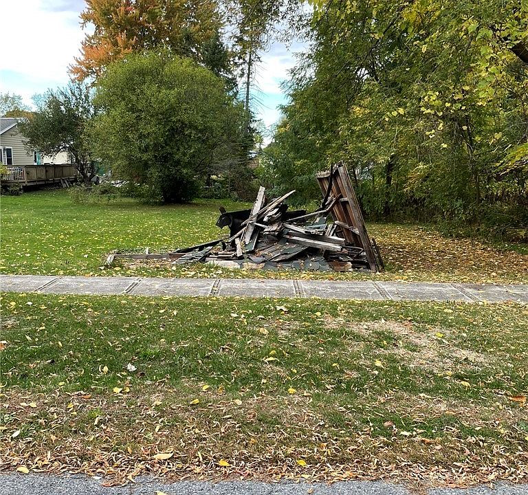 1st image of Lake St Lot 24