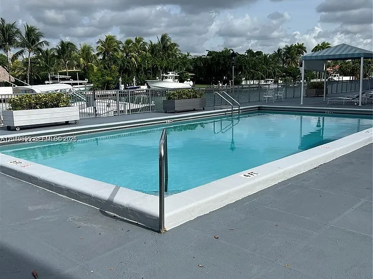 10000 W Bay Harbor Dr #Penthouse 4 — Photo 24