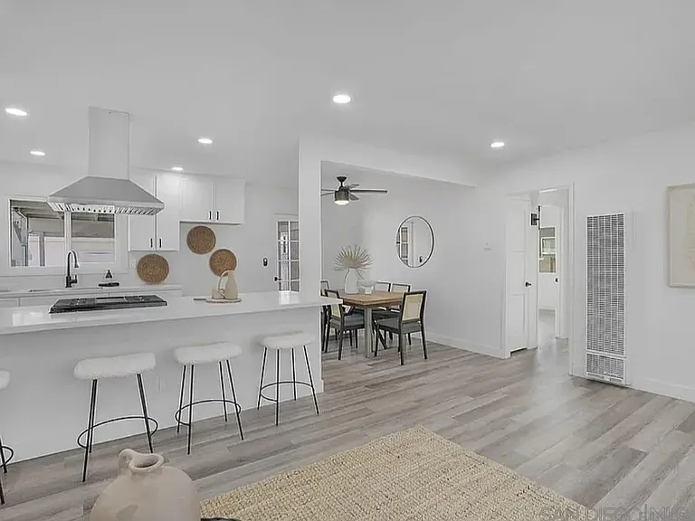 1111 Delaware St — Photo 3