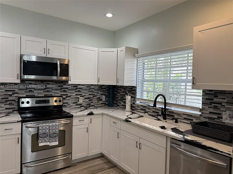 3304 Lisa Ln #102 — Photo 18
