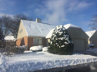 10329 N Adams Ct, Mequon, WI 53092