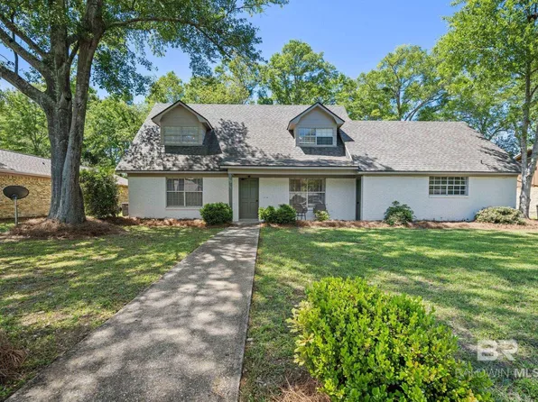 13 N Grand Blvd, Fairhope, AL 36532