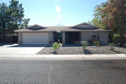 1st image of 7401 W Canterbury Dr