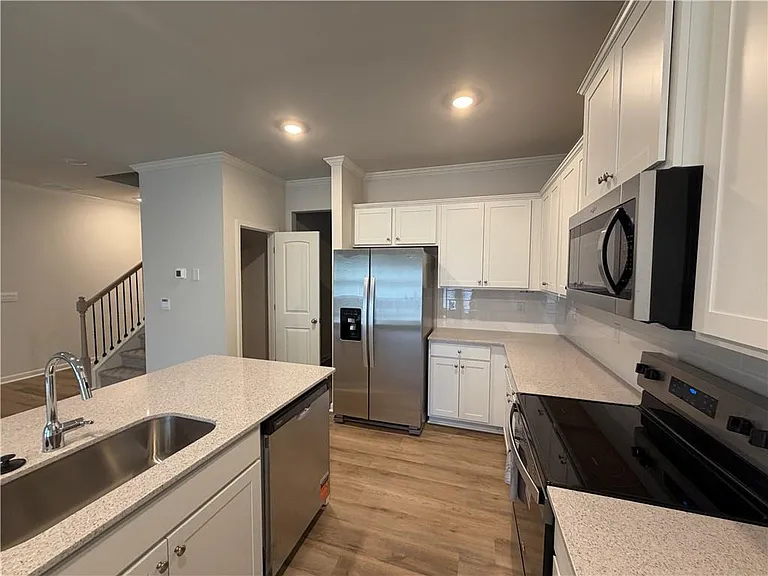 36 Berryville Dr — Photo 5