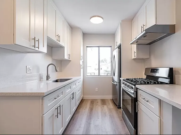 2003 Emerald St #6 — Photo 1