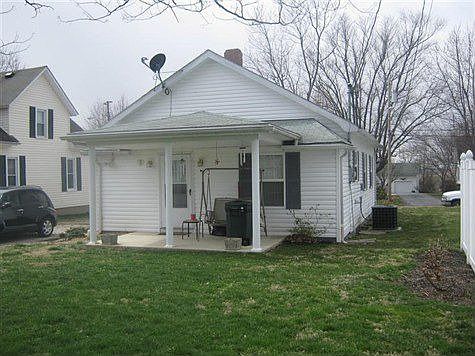 2nd image of 156 Bath Ave