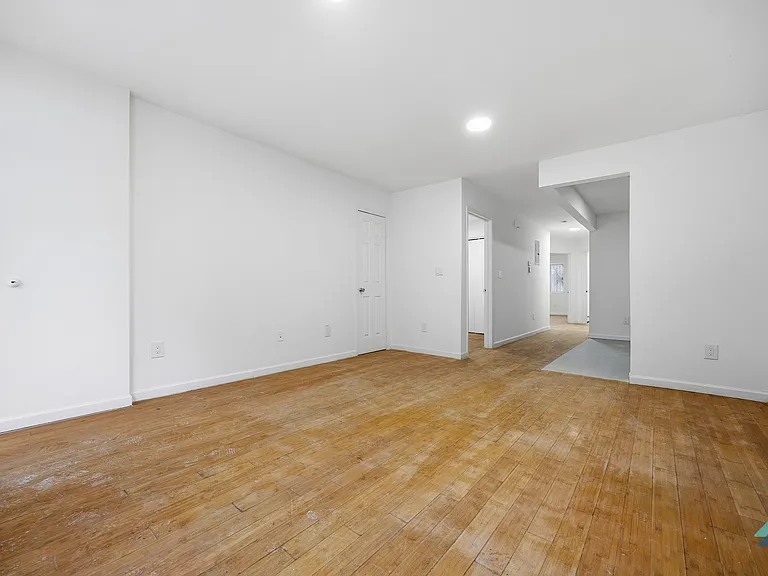 244 Macdougal St #2B — Photo 2