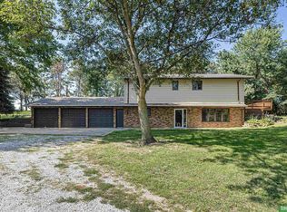 17418 18th St, Plattsmouth, NE 68048